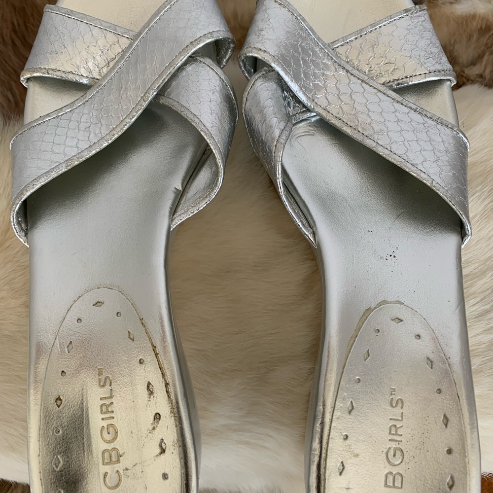 Sandals - Picture 4 of 4